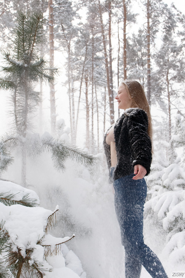 Lida Nowak Snow Is Quiet - 3